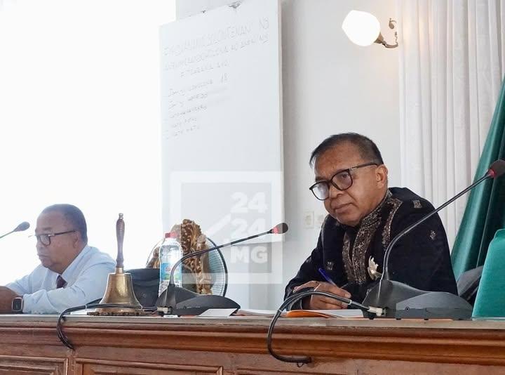 Image à la une de PARLEMENT – Le président du Sénat soumet une proposition de loi modifiant la loi électorale