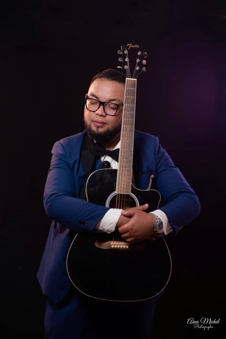 Image à la une de PORTRAIT – Njara Marcel fait vibrer les cœurs