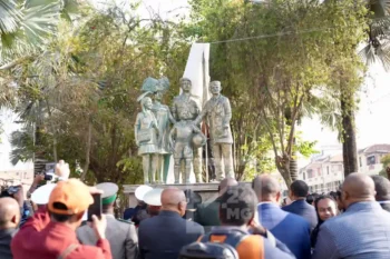 Image à la une de CELEBRATION – Une stèle commémorative dévoilée à Analakely pour les 65 ans de l’indépendance et des Forces armées