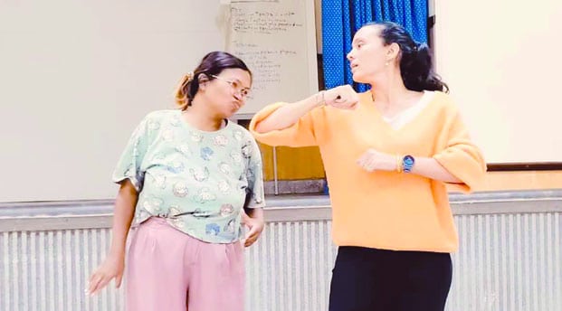 Image à la une de Compagnie Miangaly – Les membres en stage à La Réunion pour renforcer l’improvisation théâtrale                                                        