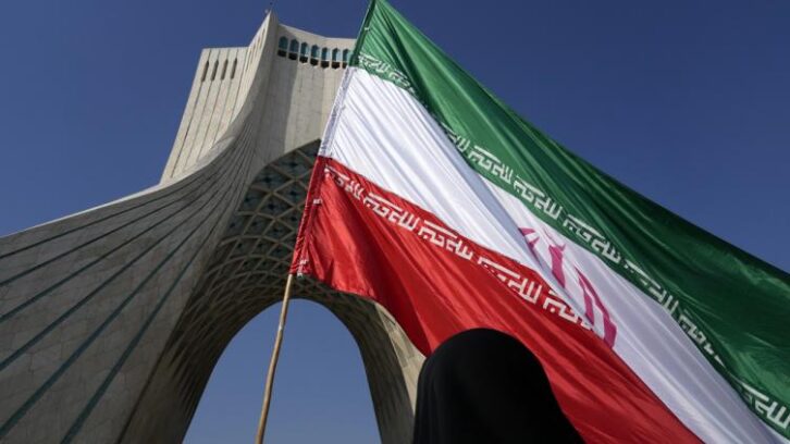 Image à la une de 700 arrestations, 6 exécutions… Comment le régime iranien réprime “pour masquer son échec militaire”