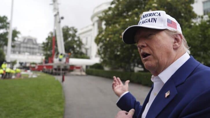 Image à la une de Frappes sur l’Iran : Trump entretient le doute
