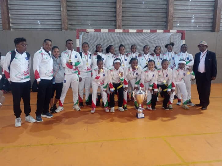 Image à la une de HANDBALL – IHF CHALLENGE TROPHY – Madagascar et La Réunion se partagent le titre