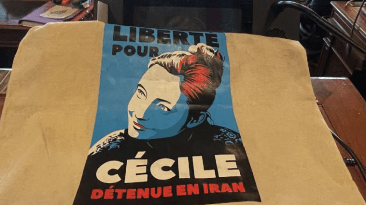 Image à la une de Détenue en Iran, Cécile Kohler “en danger de mort”, selon sa soeur
