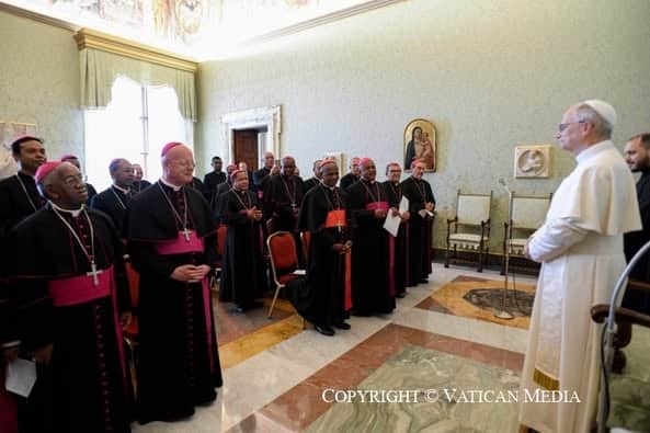 Image à la une de FACE AUX ÉVÊQUES DE MADAGASCAR – Le pape Léon XIV exhorte à «préserver la beauté de la Grande Île »