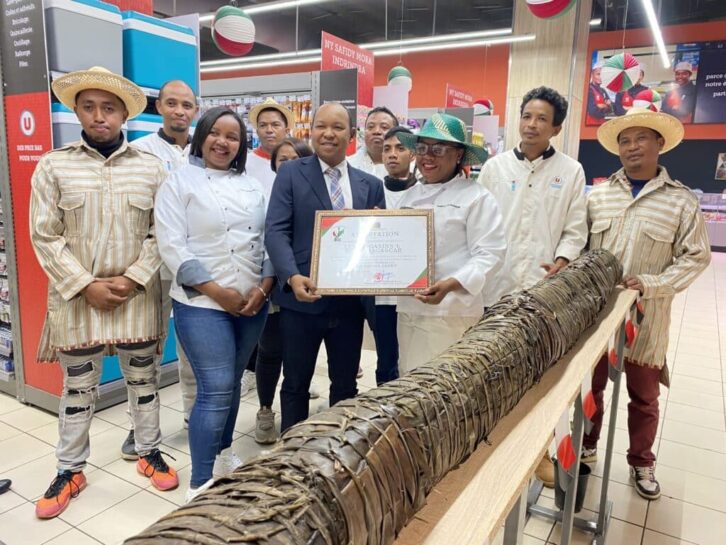 Image à la une de Magasins U : Record du monde sucré avec un koba long de 9,68 mètres 