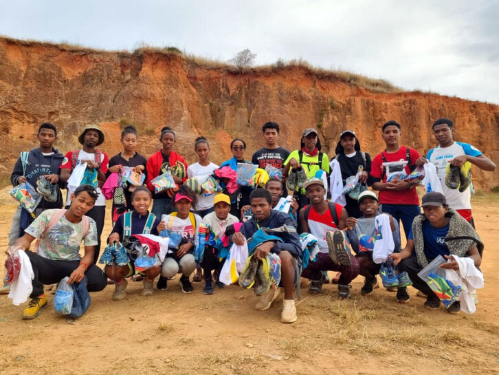 Image à la une de Tanora Ti Trail 974 : Distribution de matériels de course