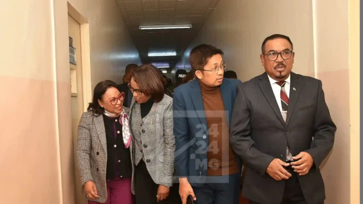 Image à la une de AFFAIRE AMBOHIMALAZA – « Il s’agit d’un empoisonnement », affirme le gouvernement