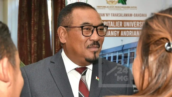 Image à la une de AFFAIRE AMBOHIMALAZA – “Cinq suspects interpellés”, selon le général Andry Rakotondrazaka