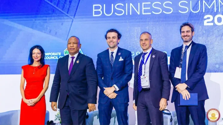 Image à la une de SOMMET D’AFFAIRES – Les intérêts communs de Madagascar et les Etats-Unis au centre des discussions lors de l’US-Africa Business Summit