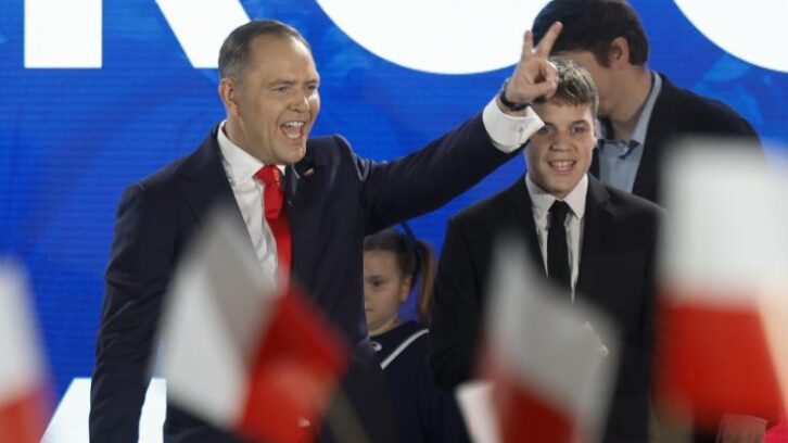 Image à la une de Présidentielle en Pologne: le candidat nationaliste en tête avec 51% des voix, selon une estimation