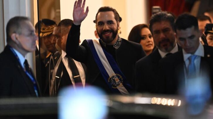 Image à la une de Salvador: “Je me fiche d’être taxé de dictateur”, dit le président Bukele