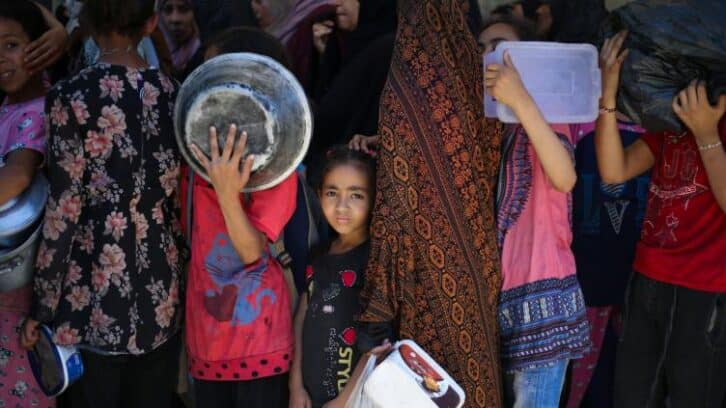 Image à la une de Gaza: le chef de l’ONU appelle à une enquête sur des tirs mortels près d’un centre d’aide