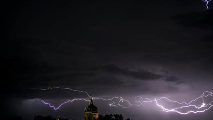 Image à la une de Orages et fortes pluies: neuf départements encore en vigilance orange