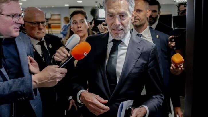 Image à la une de Crise politique aux Pays-Bas: le Premier ministre appelle au maintien du soutien à l’Ukraine