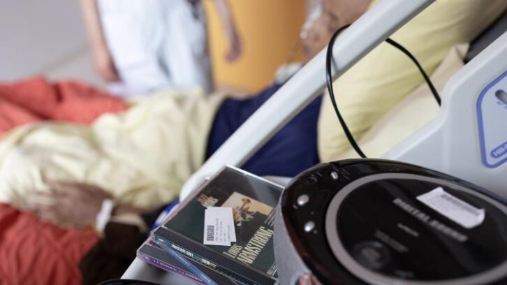 Image à la une de Travailler en soins palliatifs, un engagement au “coeur du soin”