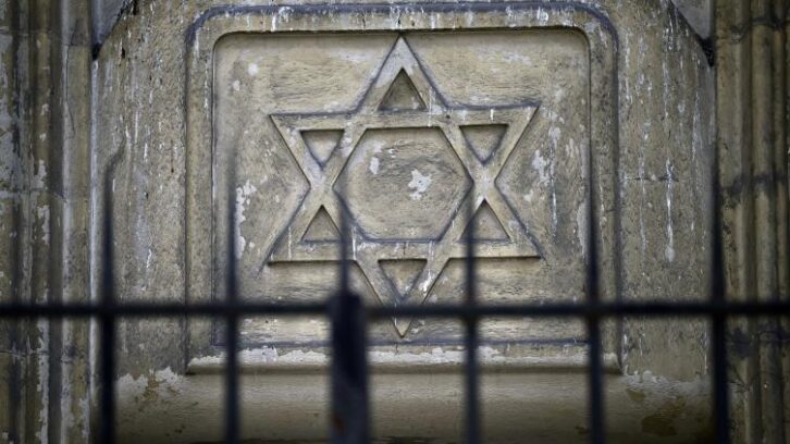 Image à la une de Un Palestinien en soins psychiatriques après l’agression d’un rabbin près de Paris