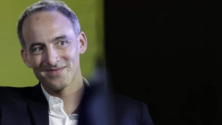 Image à la une de Glucksmann décrit une “juxtaposition de cocottes-minute” en France