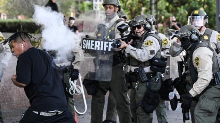 Image à la une de Trump s’attribue le retour au calme à Los Angeles