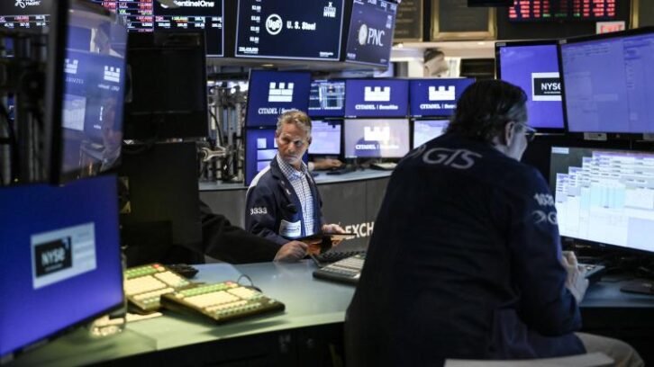 Image à la une de Wall Street termine dans le vert, mais l’incertitude règne