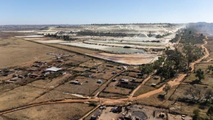 Image à la une de Afrique du Sud: à Soweto, les habitants accusent une ancienne mine d’or de les empoisonner