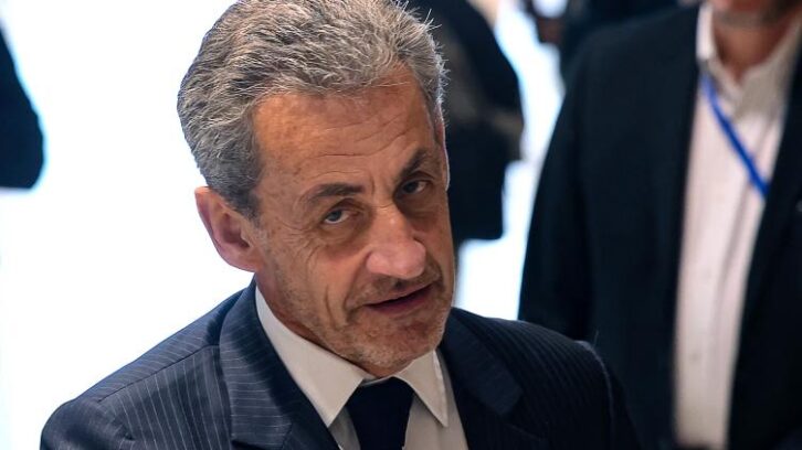 Image à la une de Nicolas Sarkozy exclu de la Légion d’honneur après sa condamnation dans l’affaire des écoutes