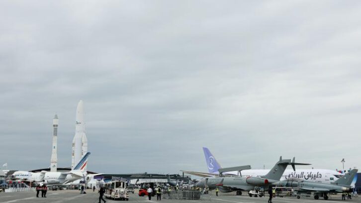 Image à la une de Le salon du Bourget décolle dans l’ombre du drame d’Air India