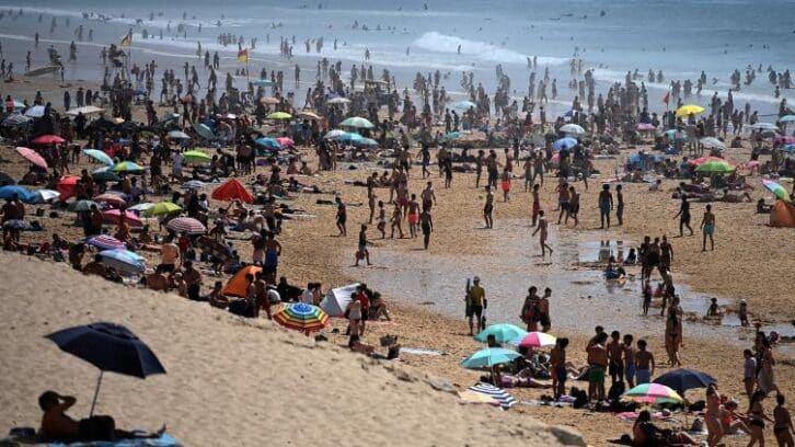Image à la une de Tourisme : un été sous le signe du soleil et de la gestion du budget