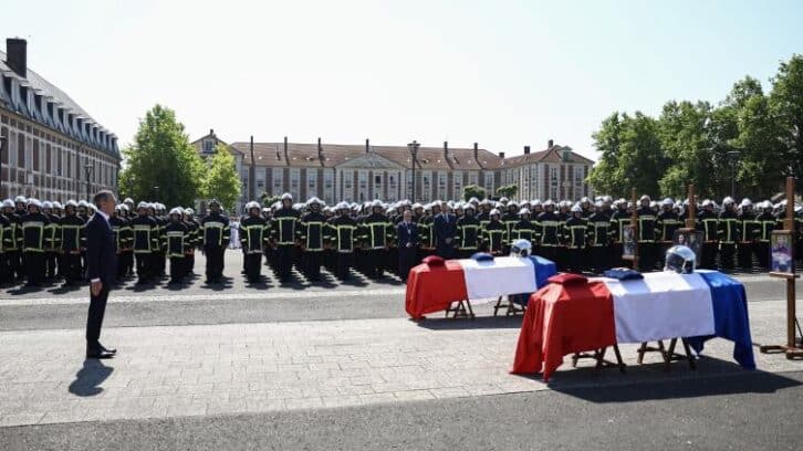 Image à la une de Hommage national aux pompiers décédés dans un incendie à Laon