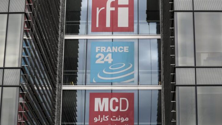 Image à la une de Togo: les médias français RFI et France 24 suspendus pour trois mois