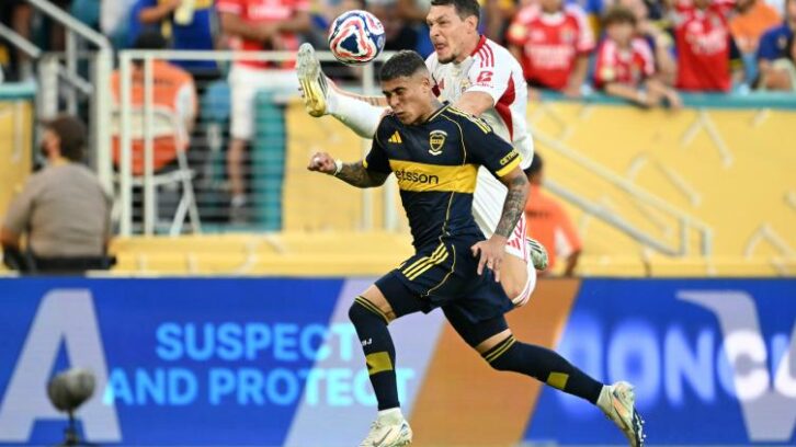 Image à la une de Mondial des clubs: des buts, des rouges et du bruit, chaud match nul (2-2) entre Boca et Benfica