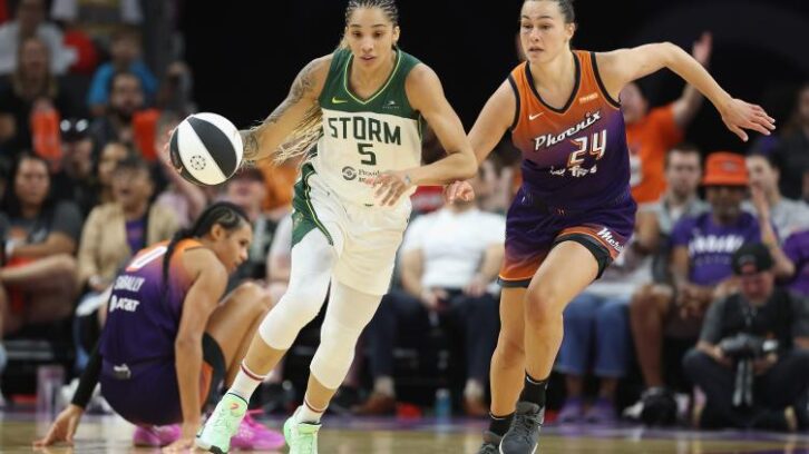 Image à la une de WNBA: Williams, “la star” et Malonga, “l’éponge”, deux nuances de bleu à Seattle