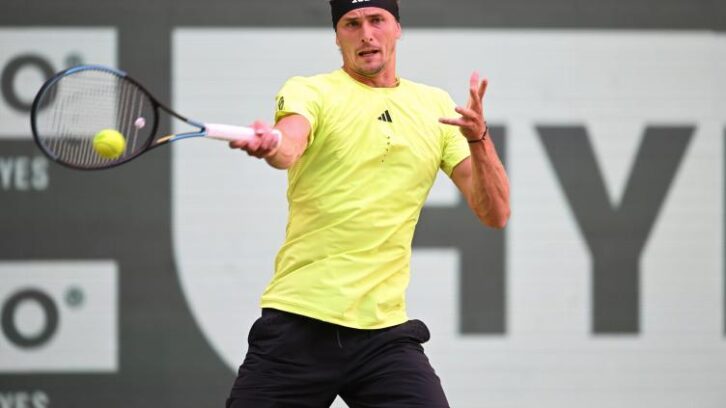 Image à la une de ATP 500 de Halle: Zverev sue contre Sonego mais passe en quarts