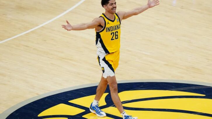 Image à la une de NBA: Indiana écrase Oklahoma City, la finale se jouera au match 7