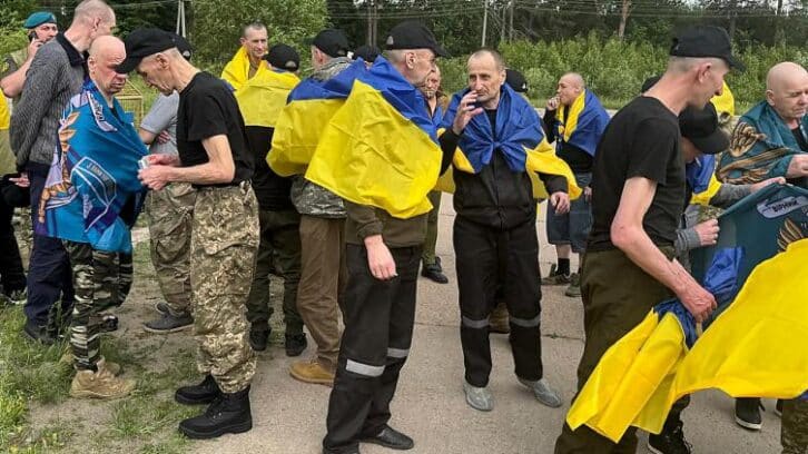 Image à la une de La Russie et l’Ukraine procèdent à un nouvel échange de prisonniers