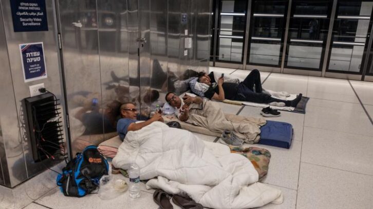 Image à la une de Le métro de Tel-Aviv, refuge ultime loin des  “boums” des missiles iraniens