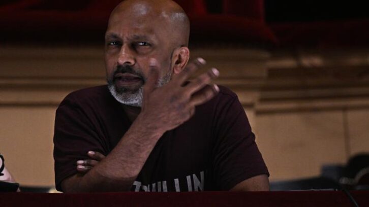 Image à la une de Montpellier Danse : Akram Khan offre le songe d’une nuit indienne dans le désert saoudien