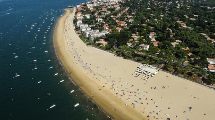 Image à la une de Enfant tué en mer à Arcachon: la famille interpelle sur la remise en liberté des récidivistes