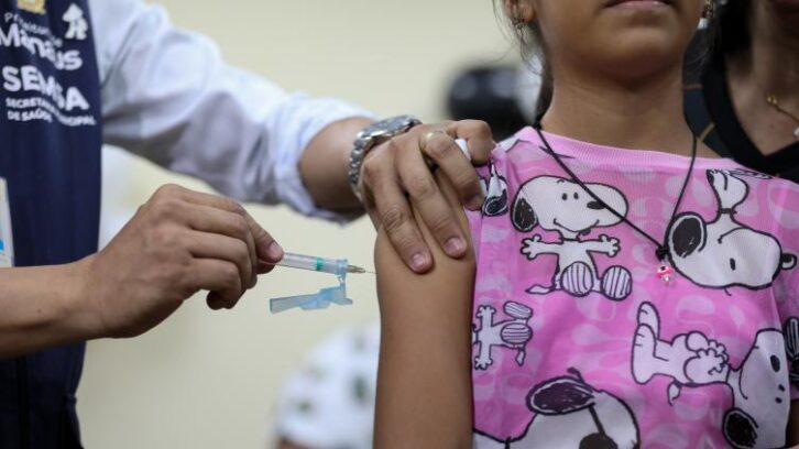 Image à la une de La vaccination des enfants faiblit dans le monde, des millions de vies en danger, avertit une étude