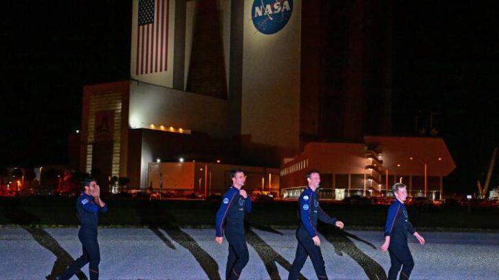 Image à la une de Des astronautes hongrois, indien et polonais décollent vers l’ISS