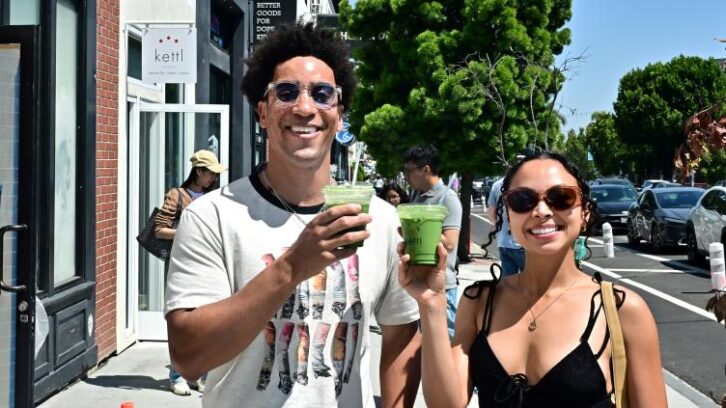 Image à la une de Matcha : le Japon submergé par le succès mondial de son or vert
