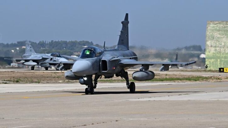 Image à la une de Armement: la République tchèque prolonge le bail d’avions de chasse suédois