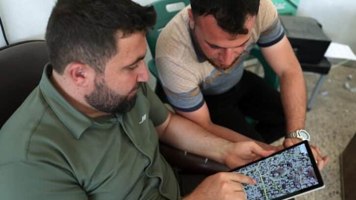 Image à la une de Grâce à ses drones, un architecte syrien reconstruit son village