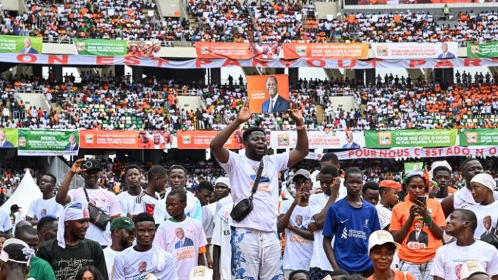 Image à la une de “On doit être patient”: en Côte d’Ivoire, les jeunes militants politiques attendent leur tour