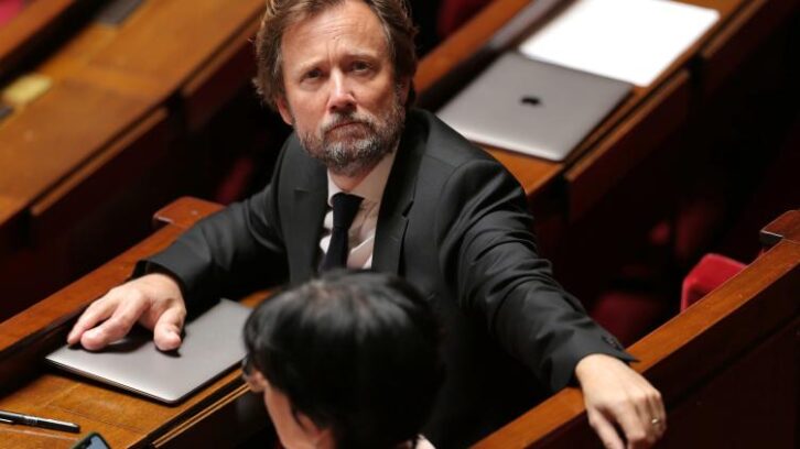 Image à la une de Le PS a déposé sa motion de censure contre François Bayrou
