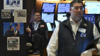 Image à la une de Wall Street ouvre en hausse, portée par le secteur technologique