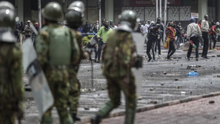 Image à la une de Violences au Kenya: l’exécutif affirme avoir “déjoué un coup d’Etat”, l’ONU demande des enquêtes “transparentes”