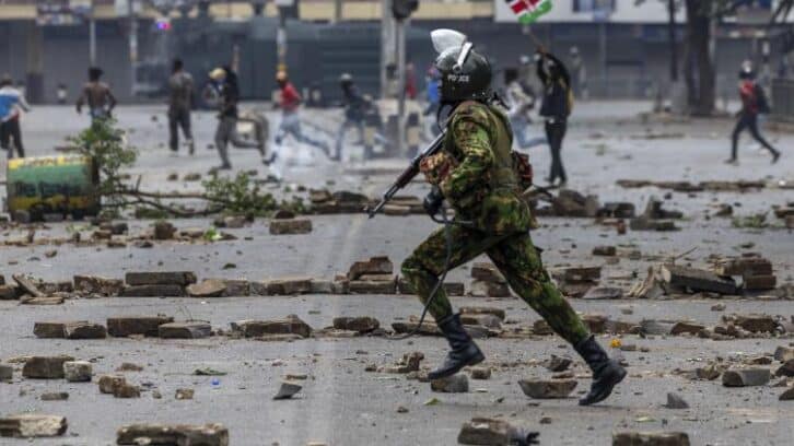 Image à la une de “Il était tout pour moi”: à la morgue de Nairobi, des parents réclament justice