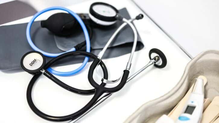 Image à la une de Ce cabinet où les médecins retraités reprennent le stéthoscope