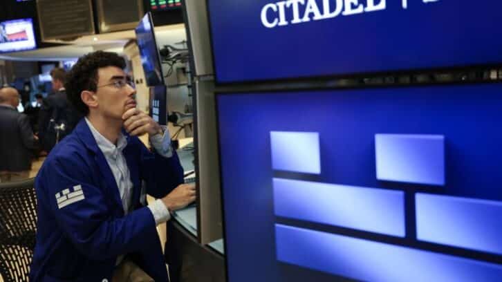 Image à la une de Wall Street termine en hausse, nouveaux records en clôture pour le S&P 500 et le Nasdaq